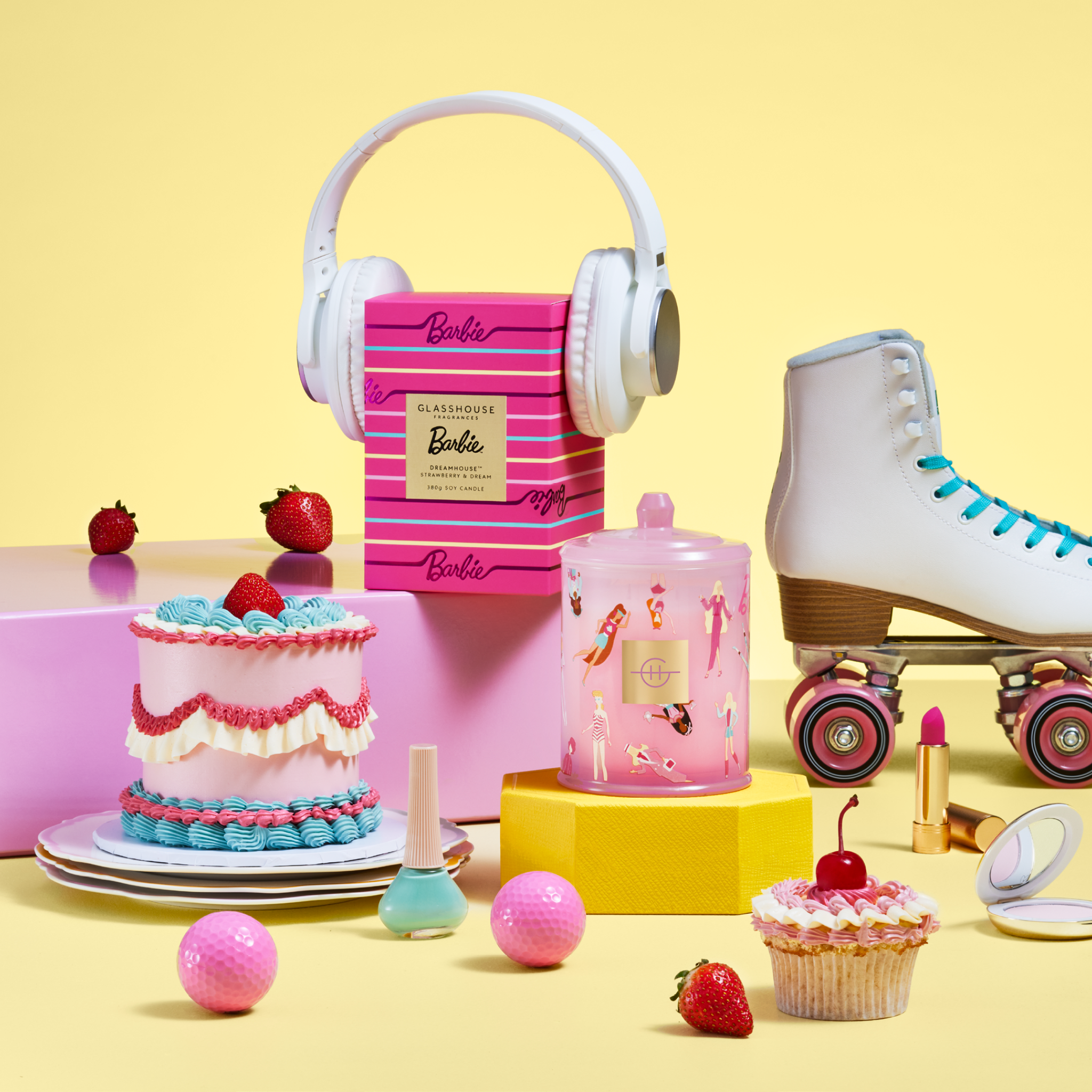 Barbie Dreamhouse™ 380g candle, headphones, cake & roller skates
